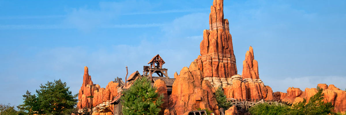 MagicBreaks frontierland carousel banner