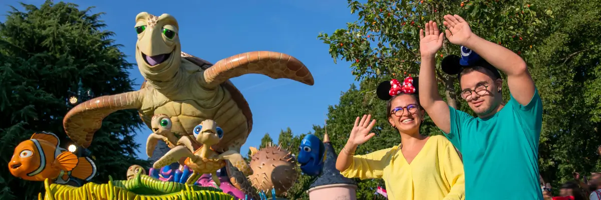 MagicBreaks shows and parades carousel banner