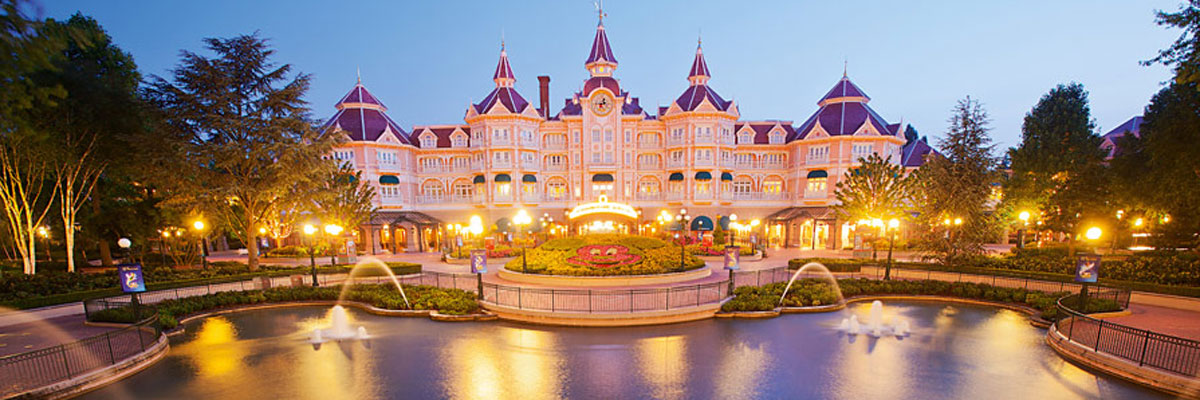 MagicBreaks disneyland hotel carousel banner