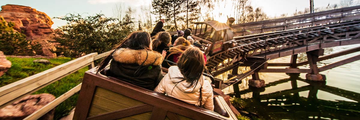 MagicBreaks flights carousel banner