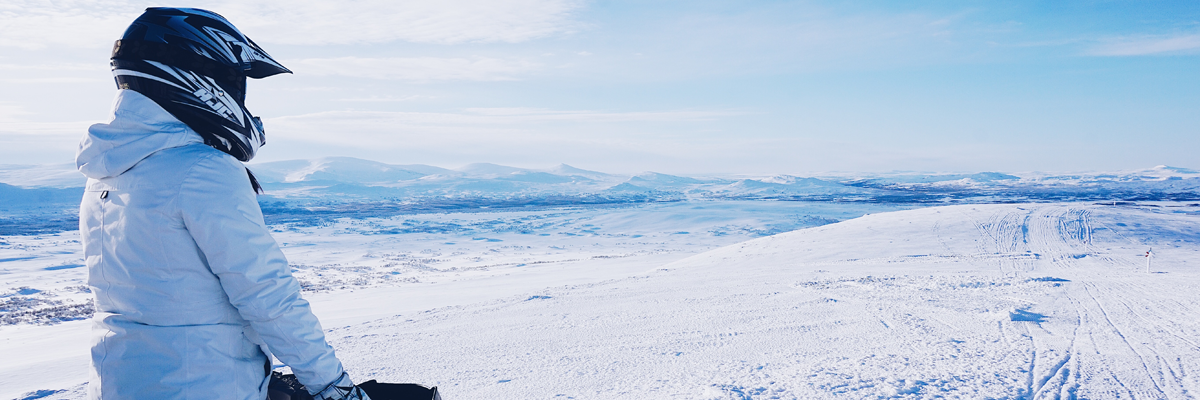 MagicBreaks Snowmobile Voyager carousel banner
