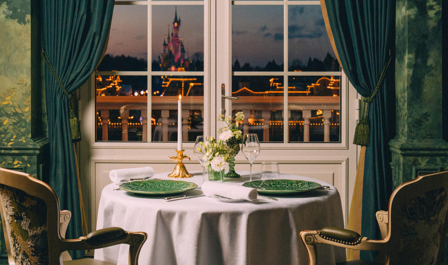 MagicBreaks Disneyland® Hotel carousel banner