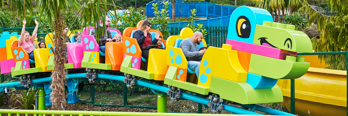 MagicBreaks Legoland carousel banner
