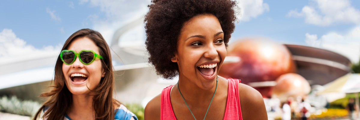 MagicBreaks World Discovery carousel banner