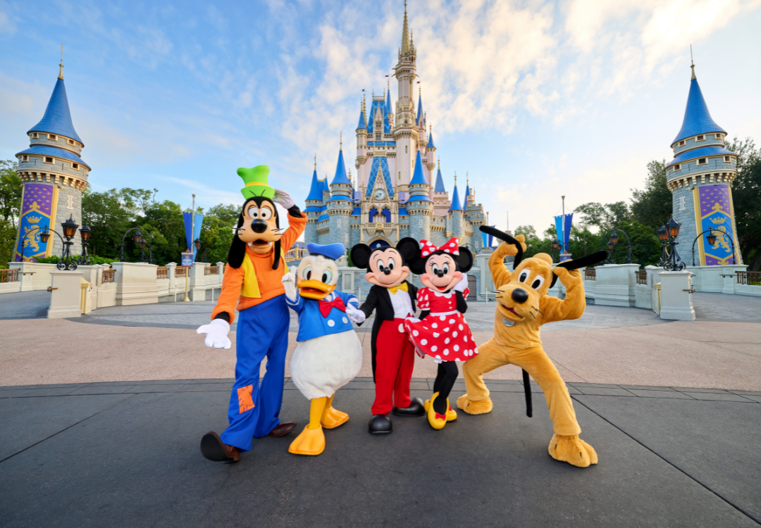 MagicBreaks Free Dining & Drinks at Walt Disney World carousel banner