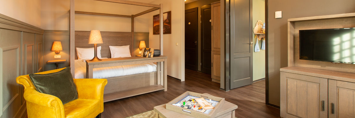 MagicBreaks family rooms carousel banner